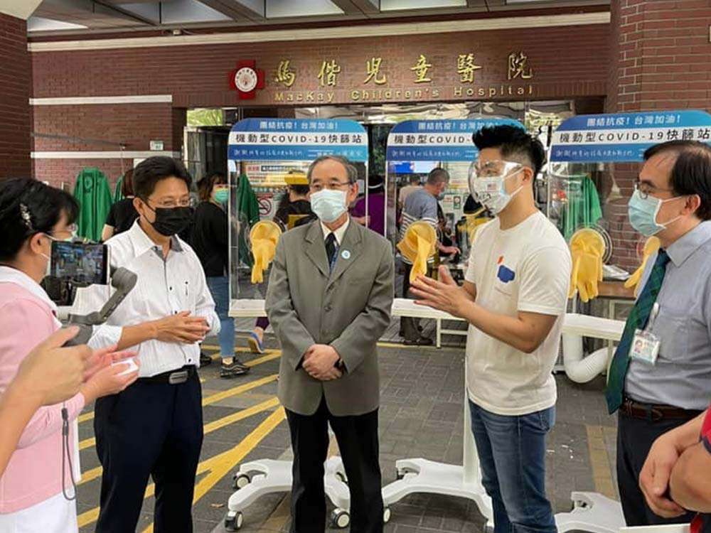 立法院蔣萬安委員協助醫療單位防疫工作